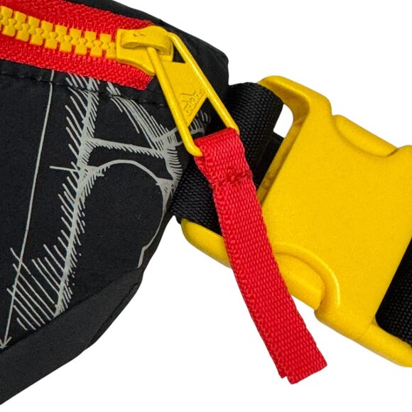 ADIDAS X LEGO TECH MEN’S SPORT HIP PACK CROSSOVER BAG ESSENTIAL STREETWEAR - Picture 3 of 8